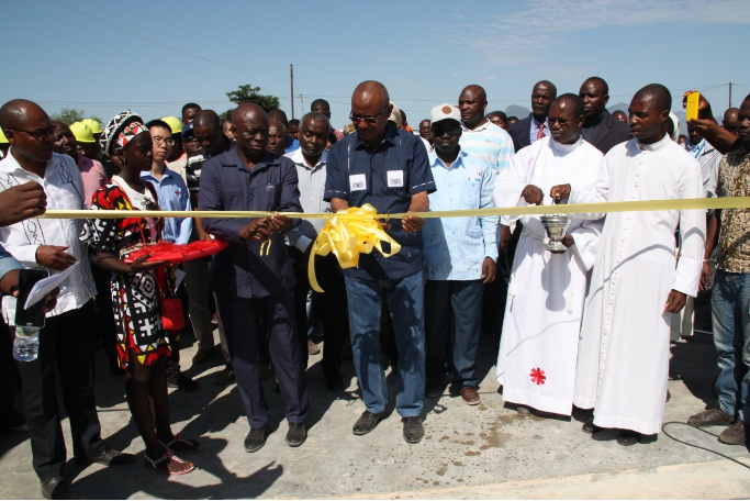 安哥拉松貝市污水系統、污水處理廠及現有供水官網擴展施工總承包工程竣工典禮